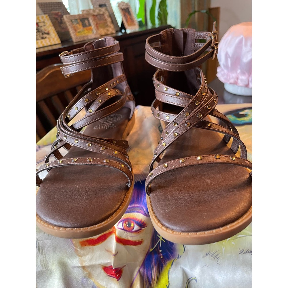 Big girls Vince Camuto sandals size 4